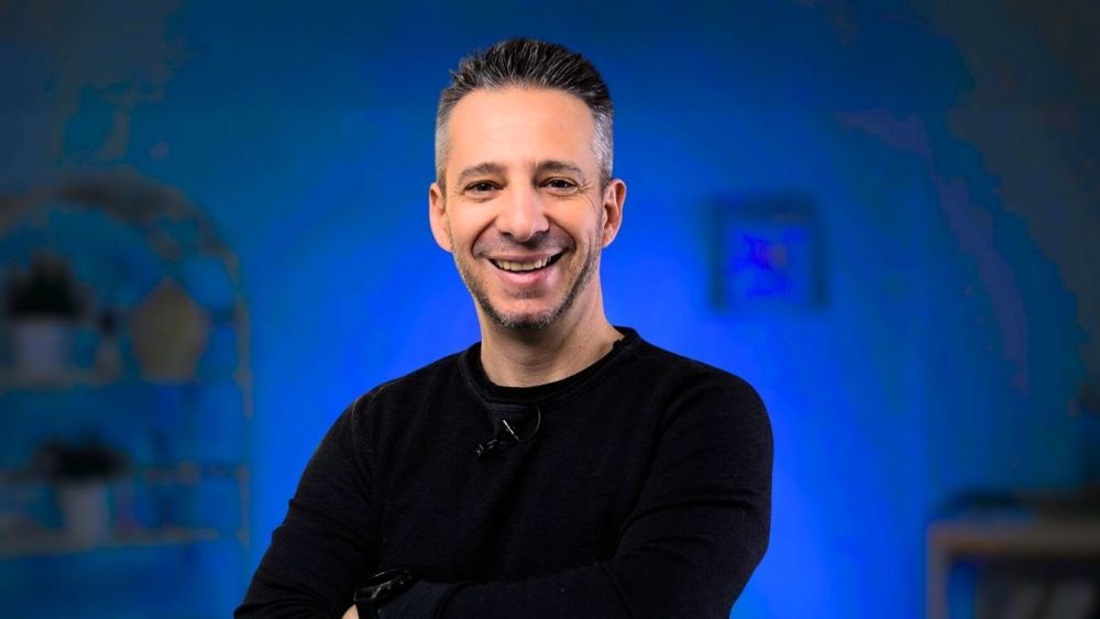 Copertina di YouTube con Andrea Galeazzi: aprire e far crescere il tuo canale YouTube